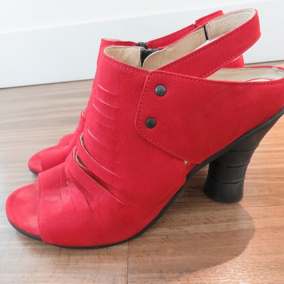 FLY LONDON Amid Suede Peep Toe Perforated Sandals in Red - Size US 10 - 10.5 - Picture 2 of 14